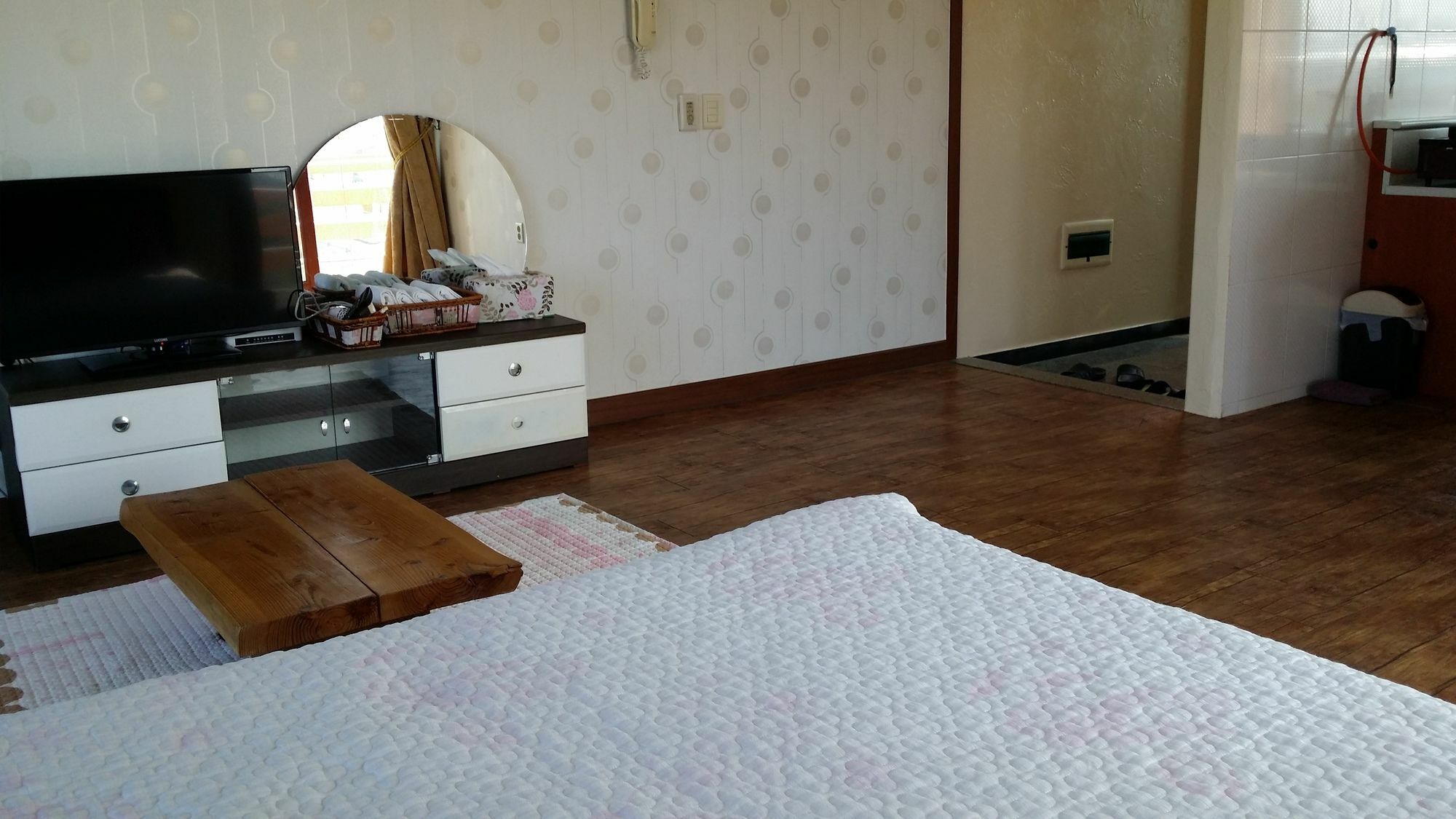 Hostel Jun House