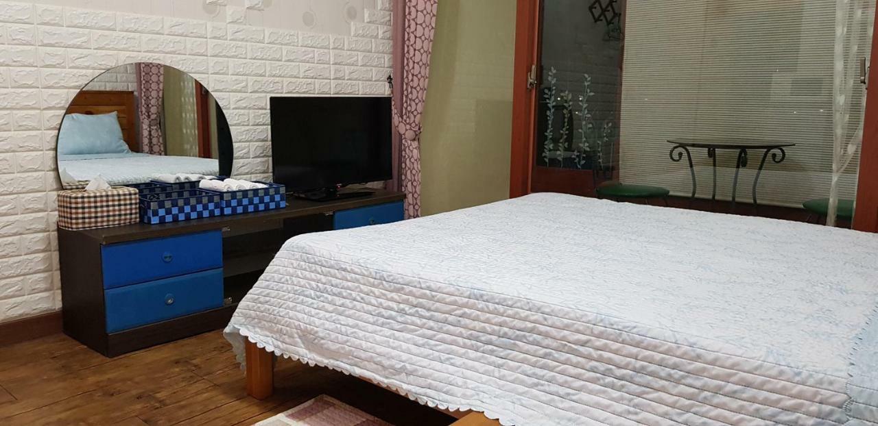 Jun House *